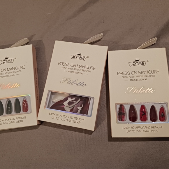 NWT!! 3 Sets of Christmas Press-On Nails - Picture 10 of 10